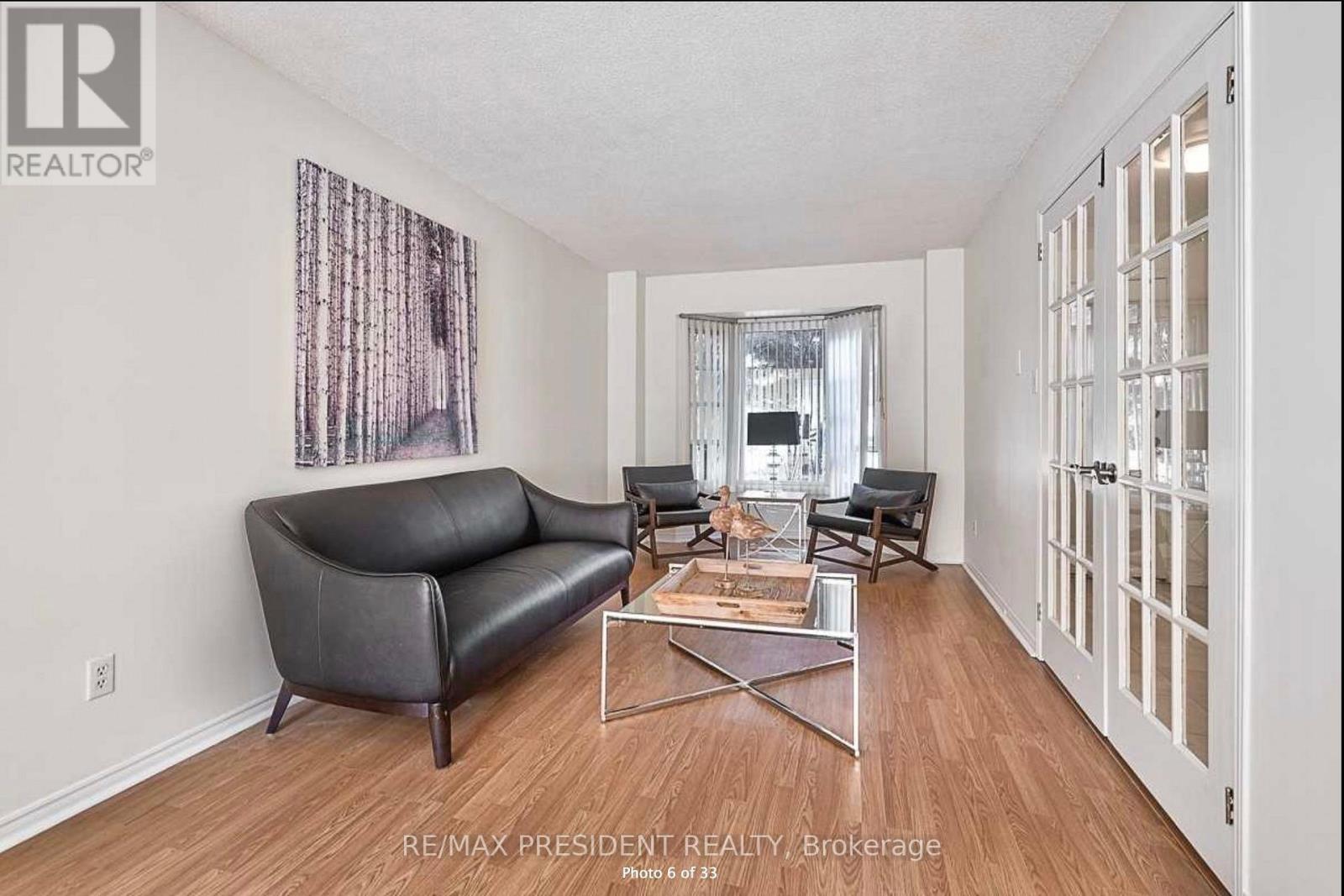 2586 Hammond Road, Mississauga, Ontario  L5K 1T2 - Photo 4 - W13681146
