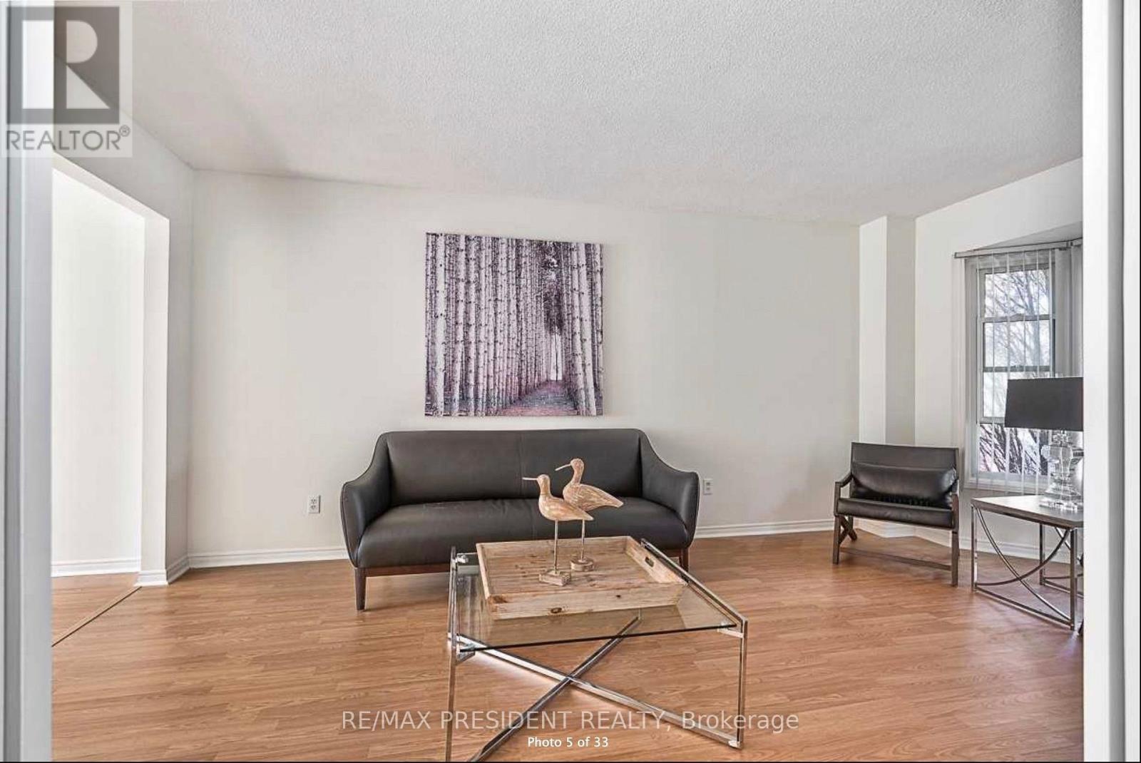 2586 Hammond Road, Mississauga, Ontario  L5K 1T2 - Photo 5 - W13681146