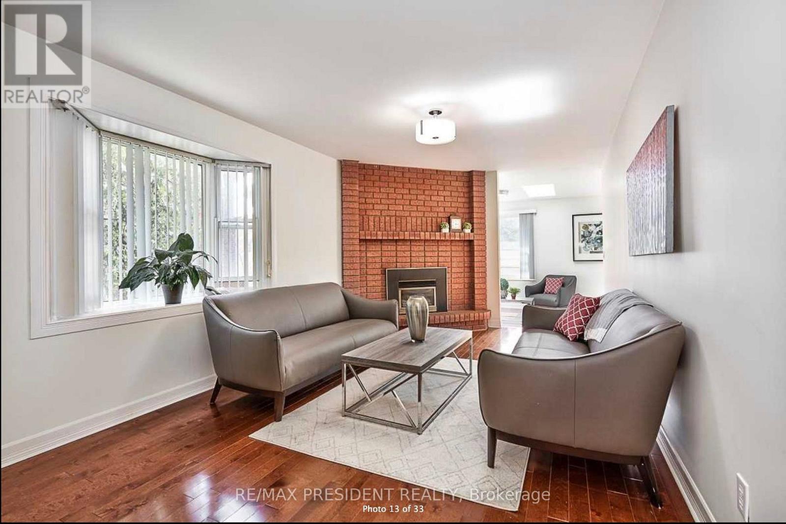 2586 Hammond Road, Mississauga, Ontario  L5K 1T2 - Photo 7 - W13681146
