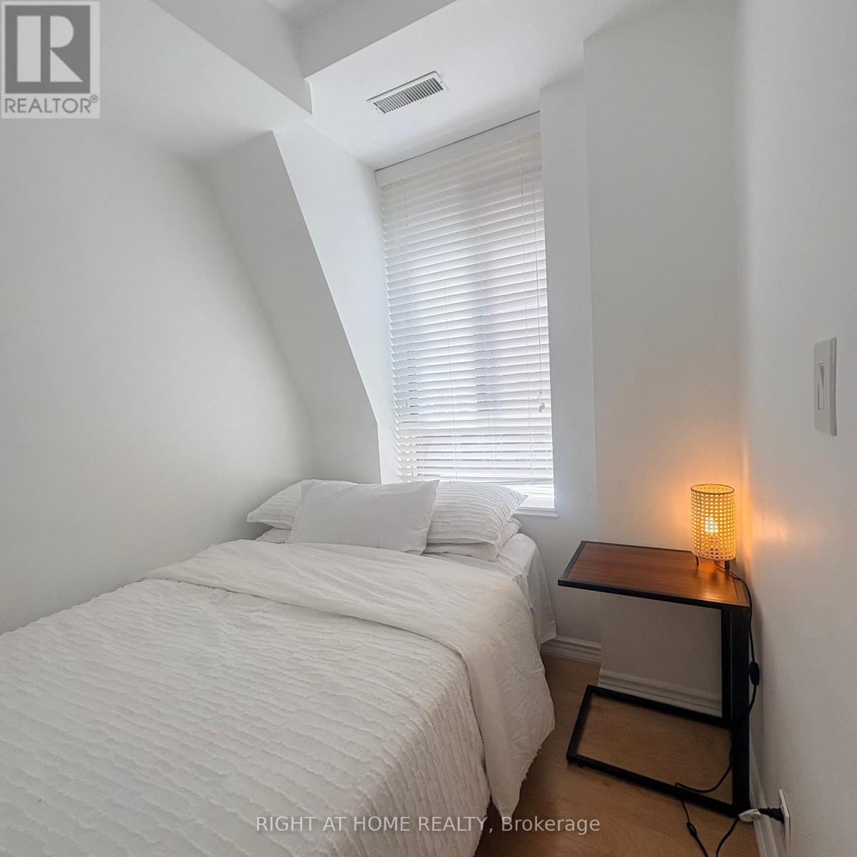 204 - 135 Maitland Street S, Toronto, Ontario  M4Y 1E5 - Photo 15 - C13600978
