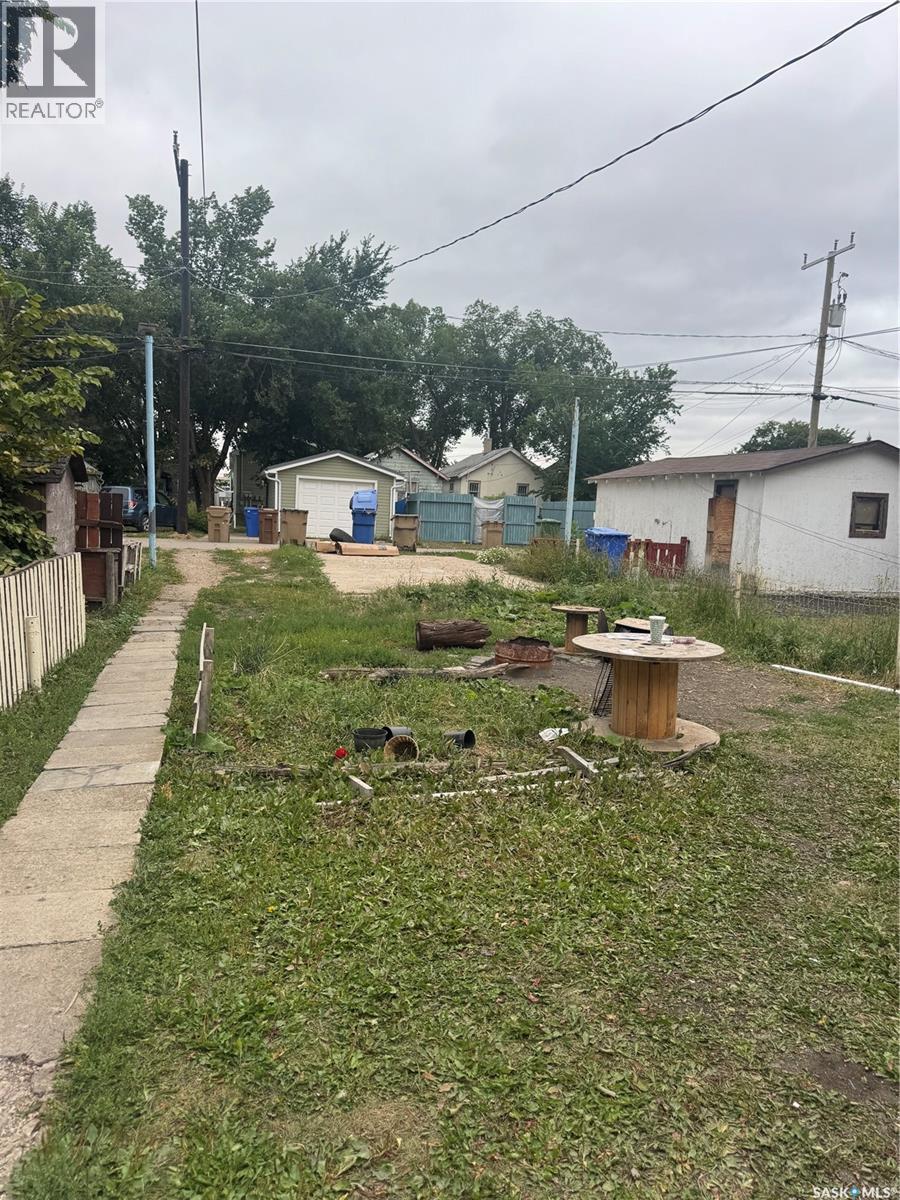 1624 Toronto Street, Regina, Saskatchewan  S4P 1M2 - Photo 2 - SK045734