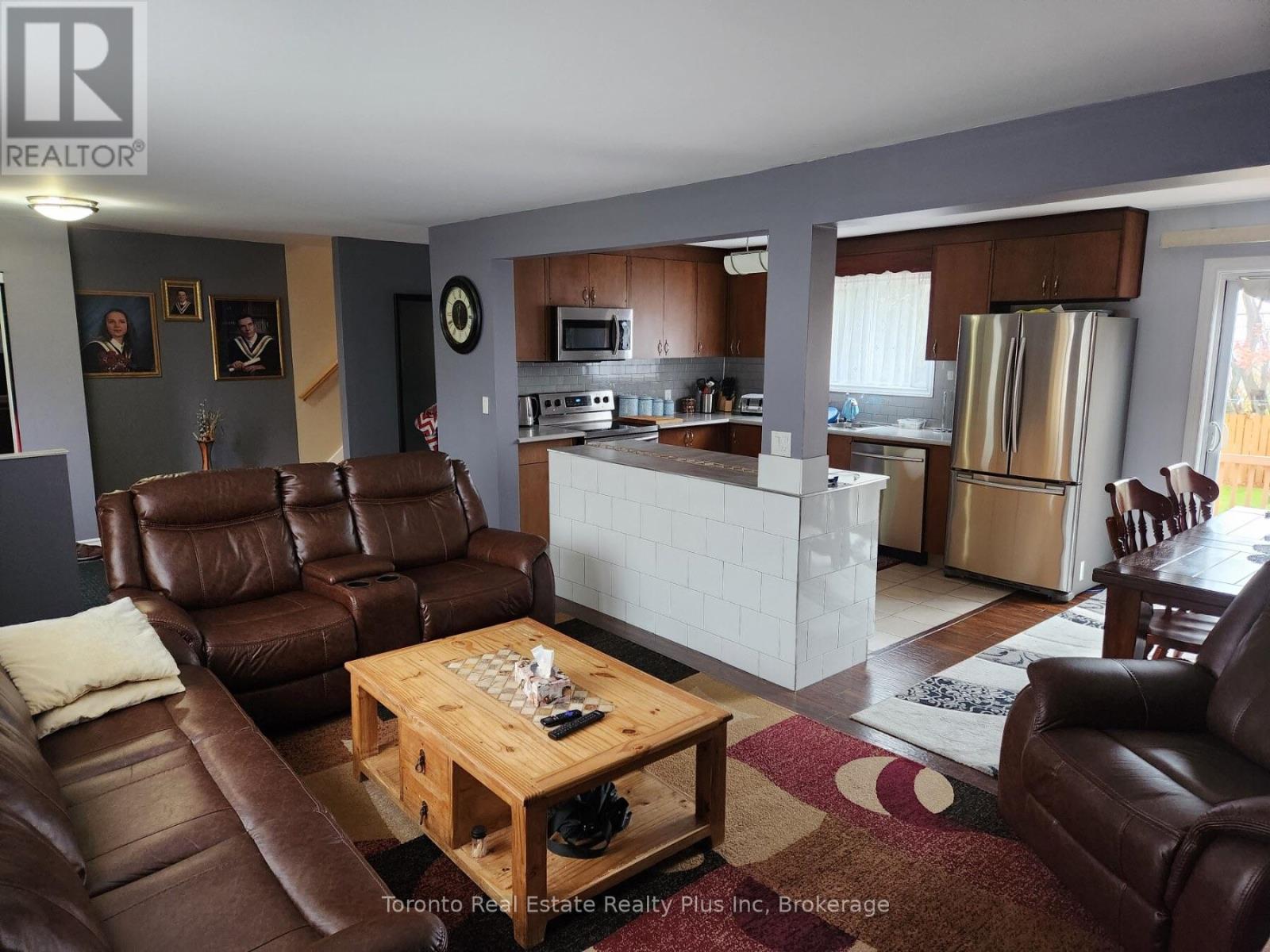 28 Milliken Road, Elliot Lake, Ontario  P5A 1K1 - Photo 4 - X13681142