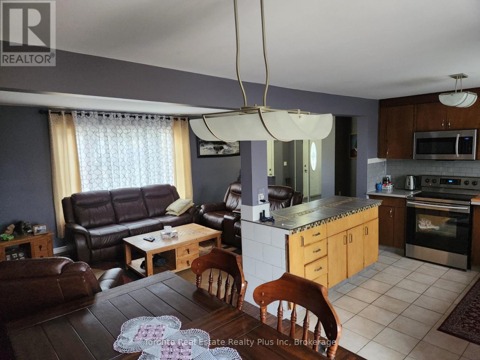 28 Milliken Road, Elliot Lake, Ontario  P5A 1K1 - Photo 6 - X13681142
