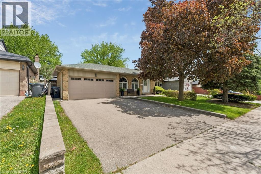 14 Massey Street, Brampton, Ontario  L6S 2W1 - Photo 4 - 40843245