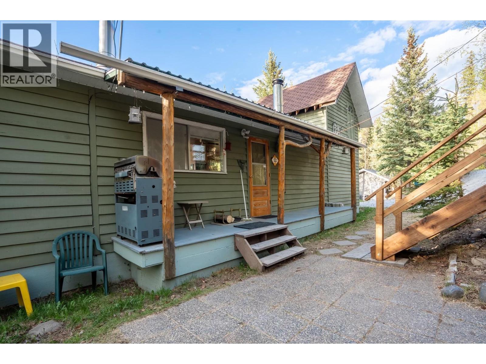 52200 Lloyd Drive, Cluculz Lake, British Columbia  V0J 3A3 - Photo 4 - R3156166