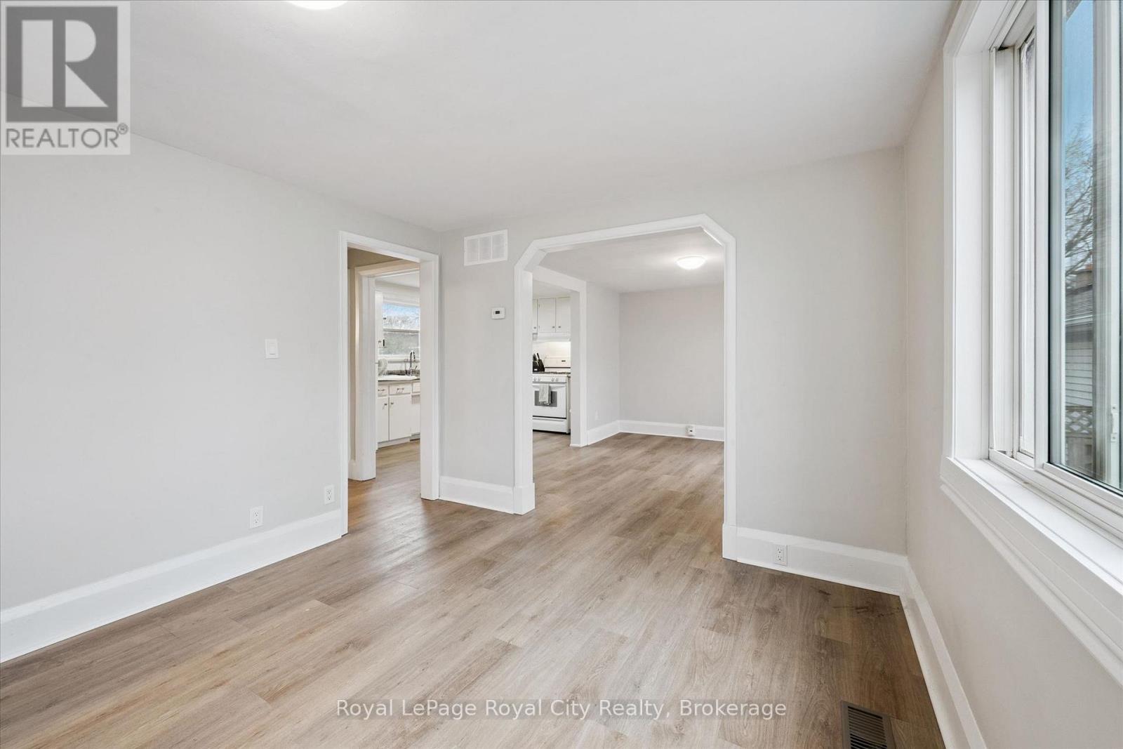 2 - 29 Hooper Street W, Guelph, Ontario  N1E 5W6 - Photo 11 - X13681152