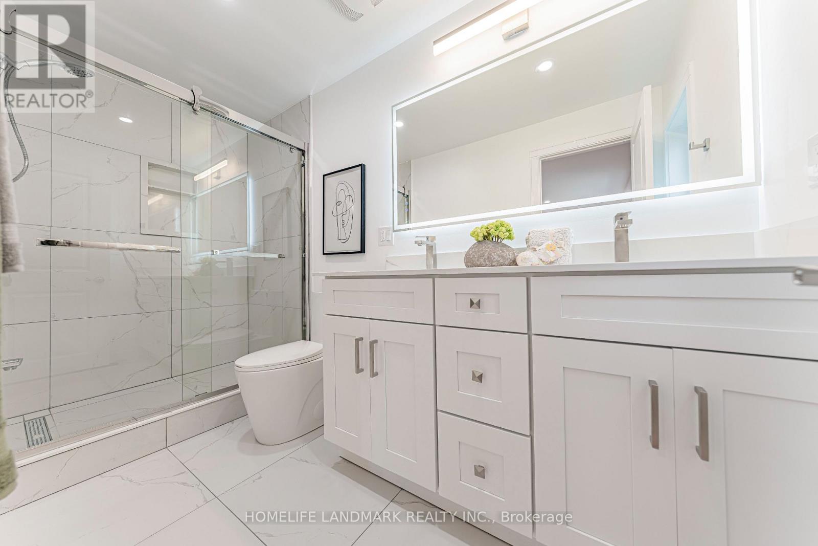 88 Waniska Avenue, Toronto, Ontario  M8Y 1R3 - Photo 18 - W13665140