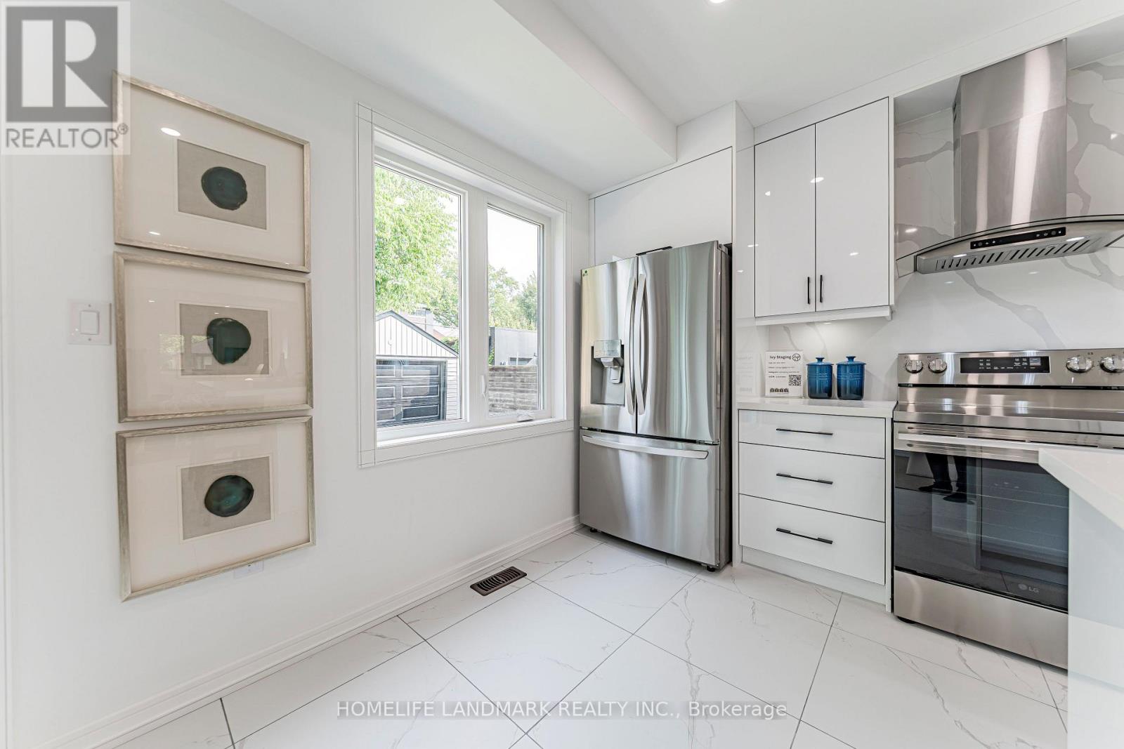 88 Waniska Avenue, Toronto, Ontario  M8Y 1R3 - Photo 12 - W13665140