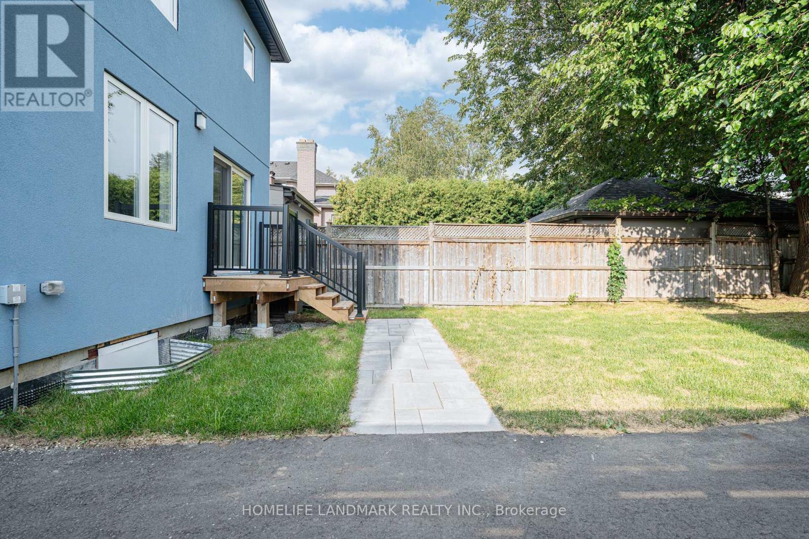 88 Waniska Avenue, Toronto, Ontario  M8Y 1R3 - Photo 40 - W13665140