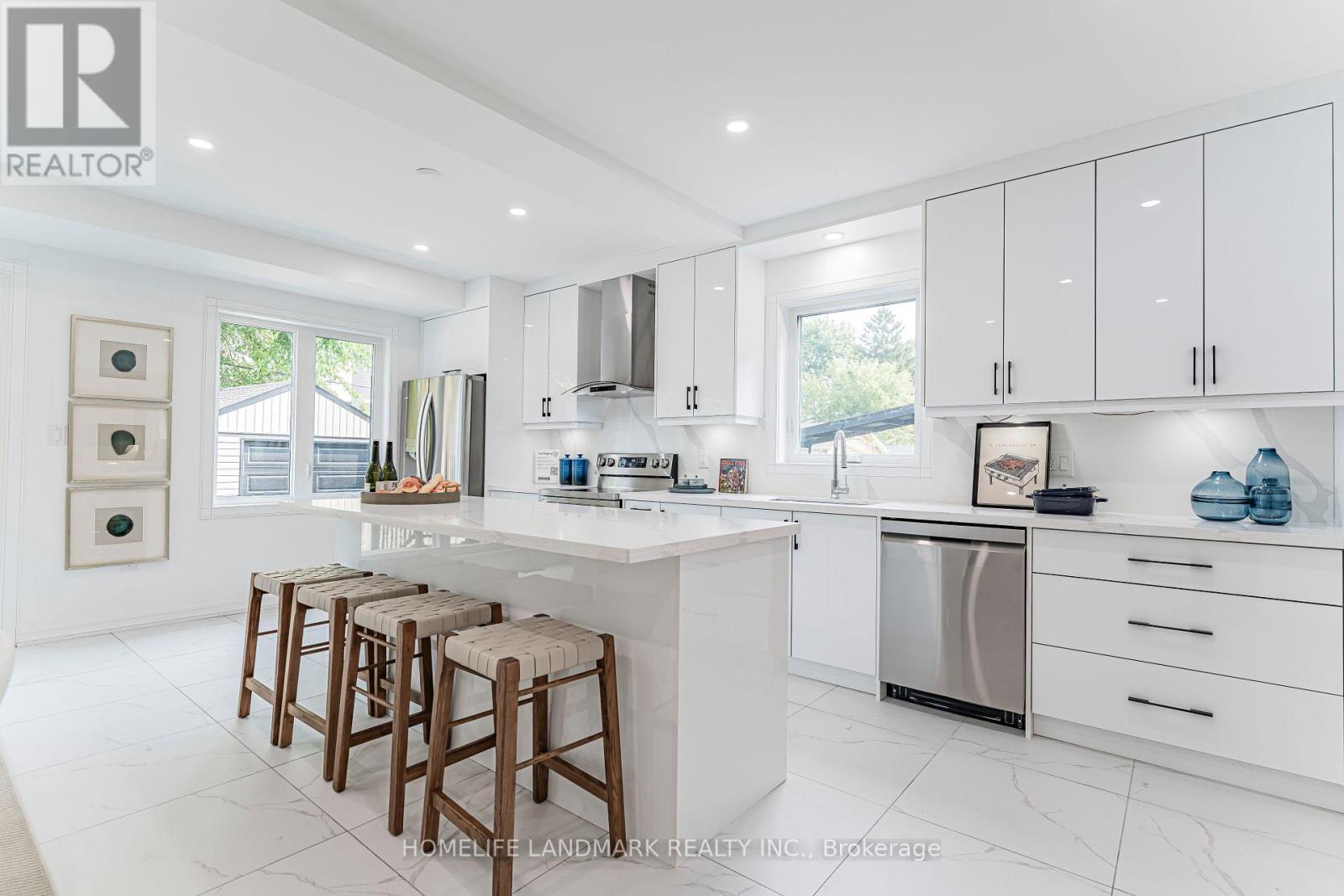88 Waniska Avenue, Toronto, Ontario  M8Y 1R3 - Photo 9 - W13665140