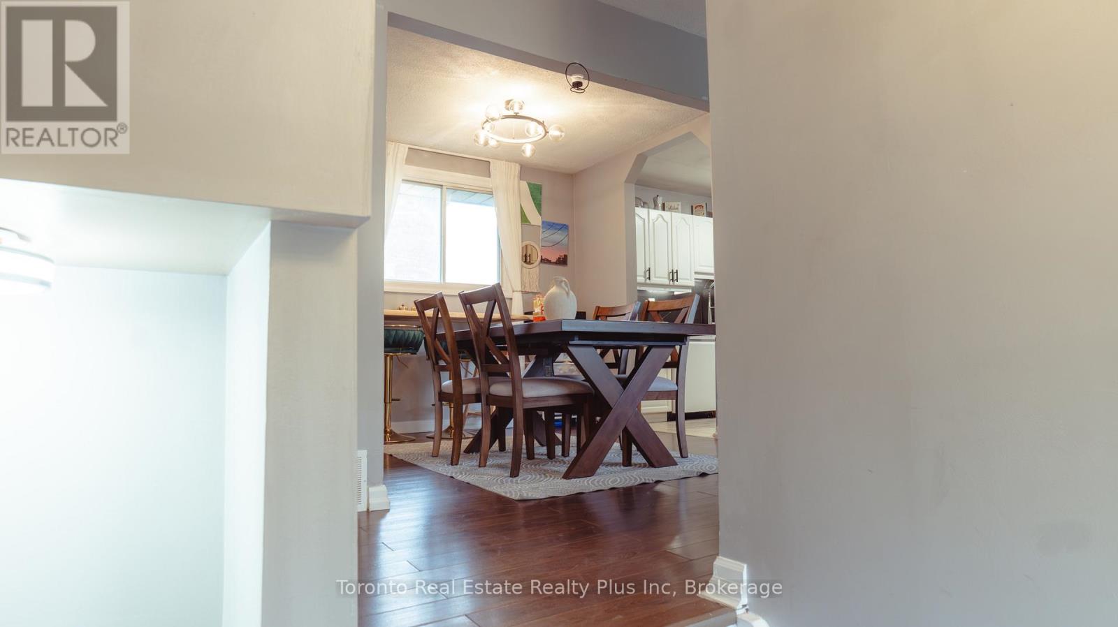 23 Moffatt Street, St. Catharines, Ontario  L2P 2L4 - Photo 13 - X13681154