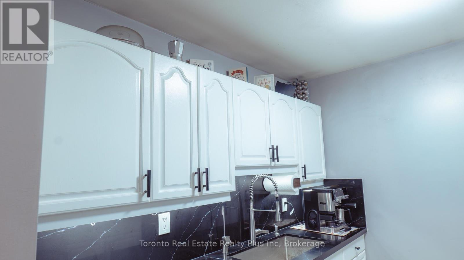 23 Moffatt Street, St. Catharines, Ontario  L2P 2L4 - Photo 17 - X13681154