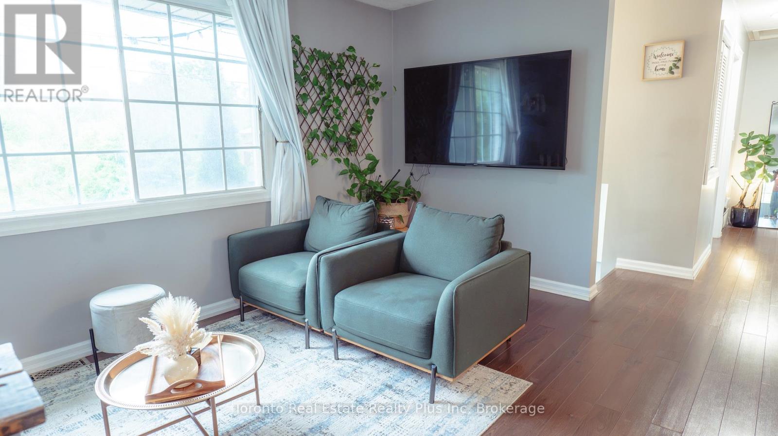 23 Moffatt Street, St. Catharines, Ontario  L2P 2L4 - Photo 20 - X13681154