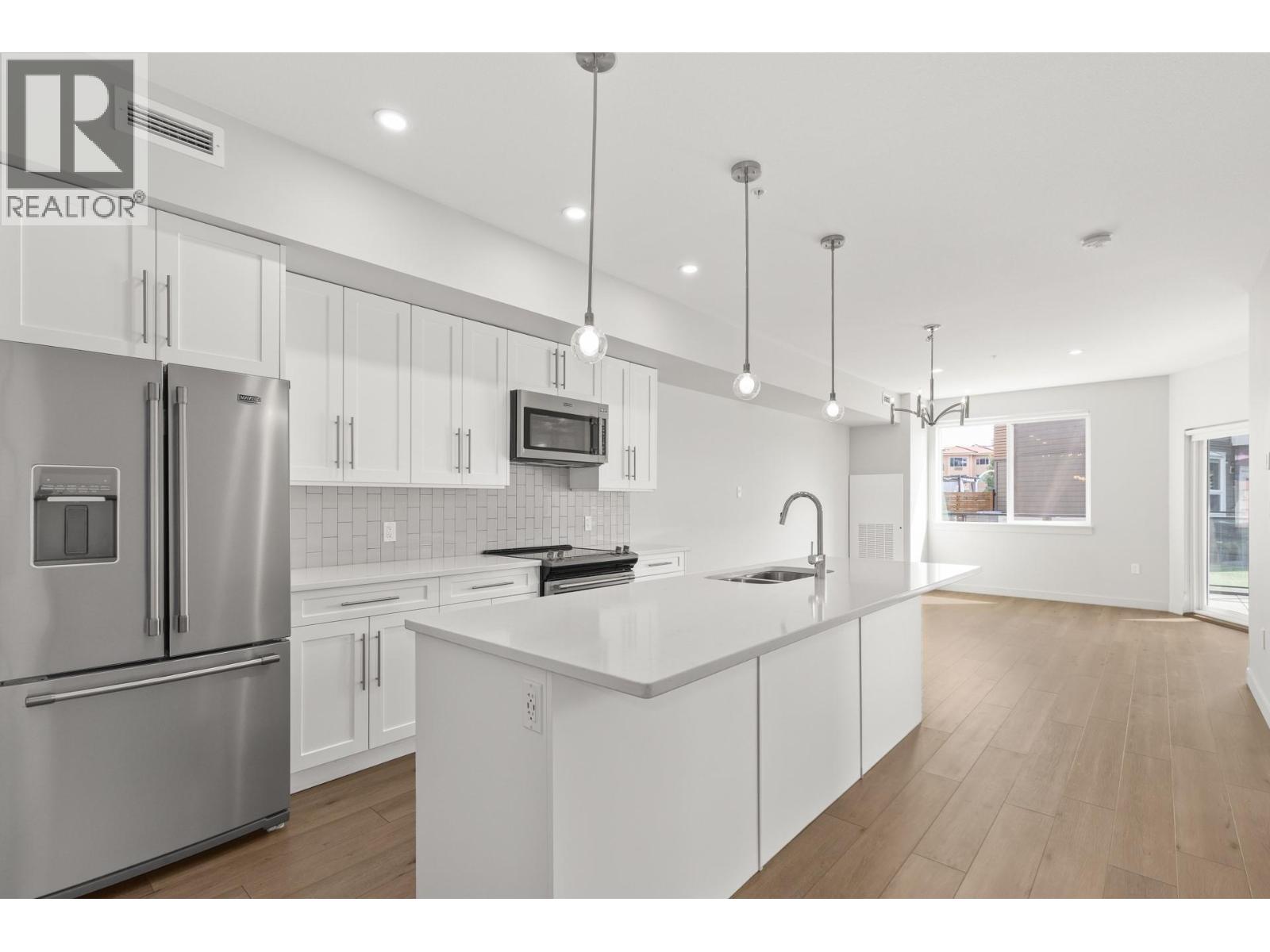 3630 Mission Springs Drive Unit# 201, Kelowna, British Columbia  V1S 0B2 - Photo 3 - 10394909