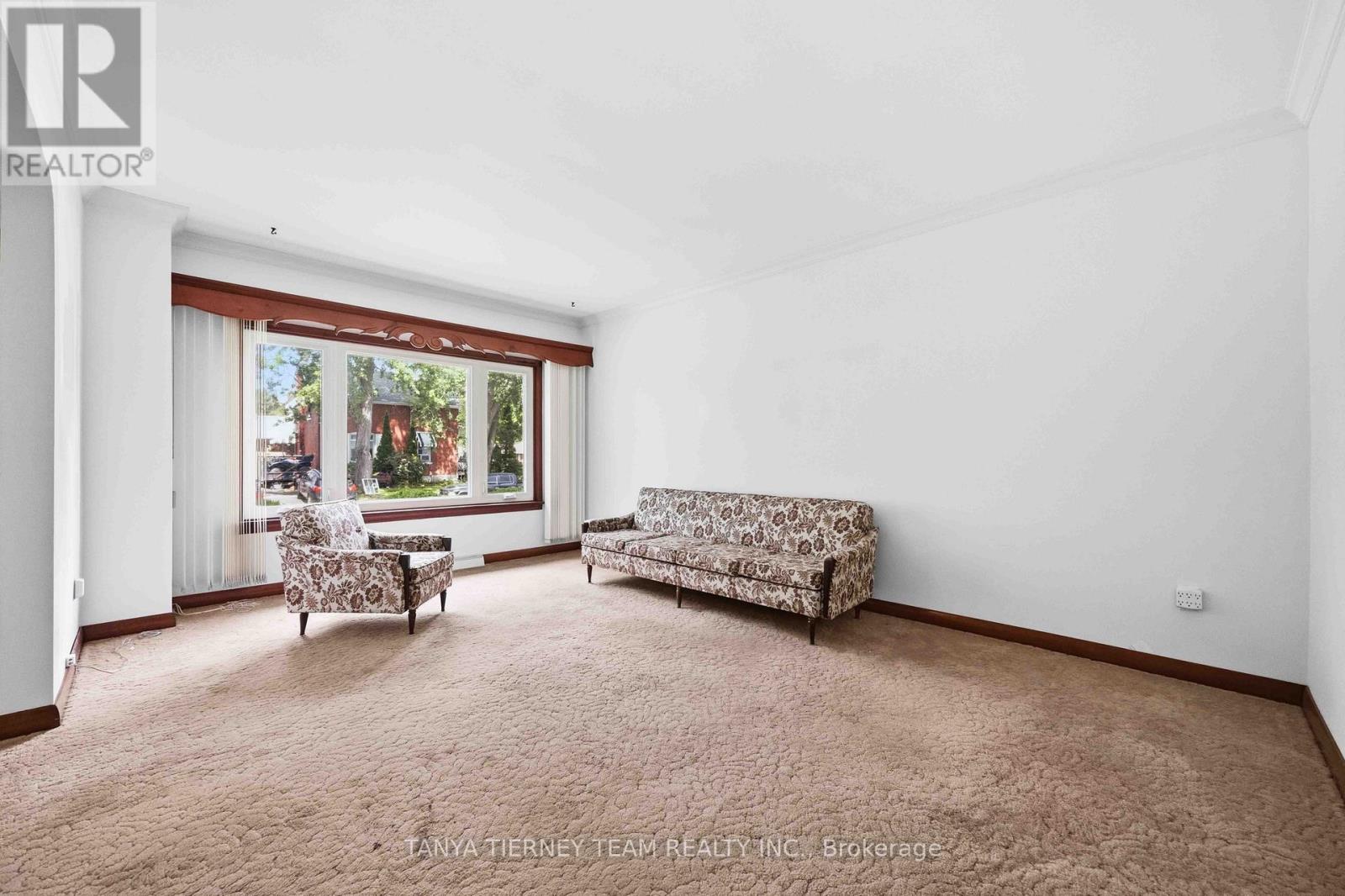 285 Muriel Avenue, Oshawa, Ontario  L1J 2W8 - Photo 6 - E13681156