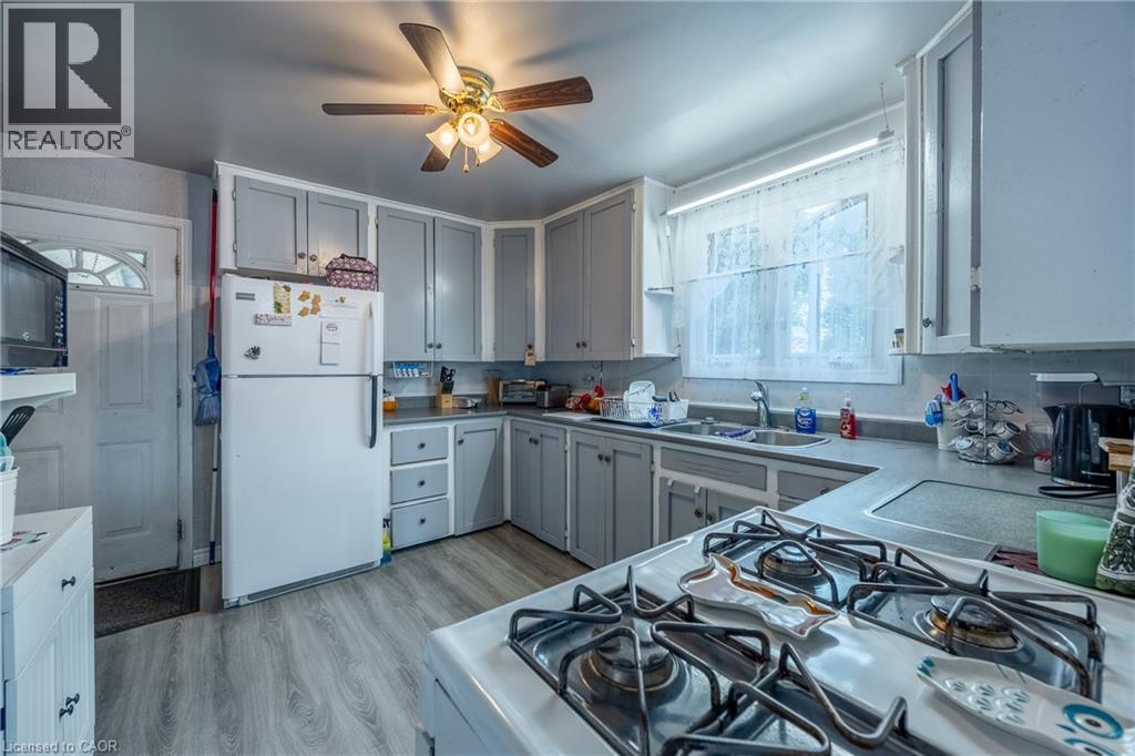446 East Street, Delhi, Ontario  N4B 2J3 - Photo 7 - 40852883