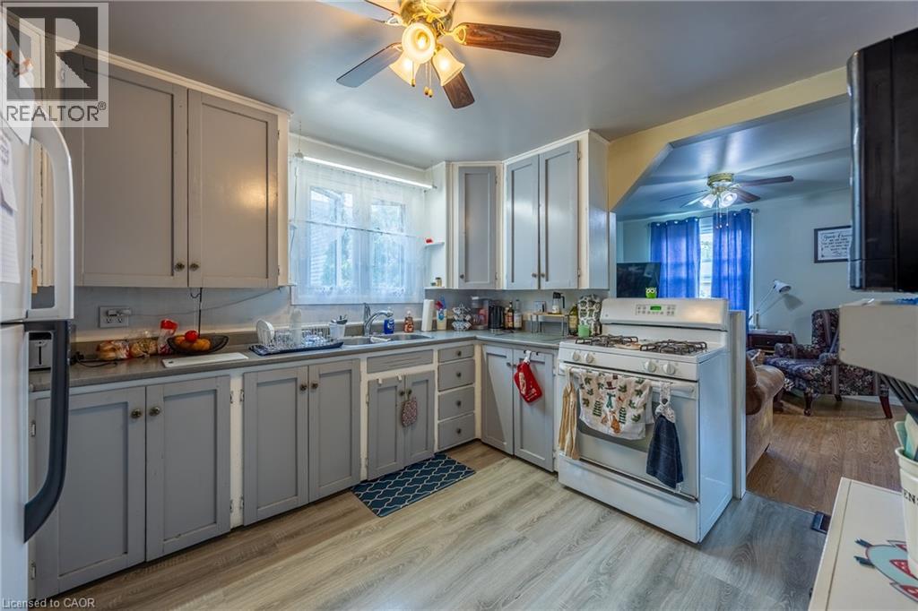 446 East Street, Delhi, Ontario  N4B 2J3 - Photo 9 - 40852883