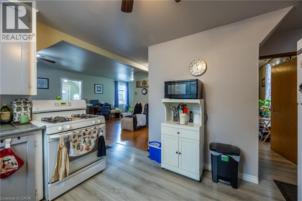446 East Street, Delhi, Ontario  N4B 2J3 - Photo 8 - 40852883