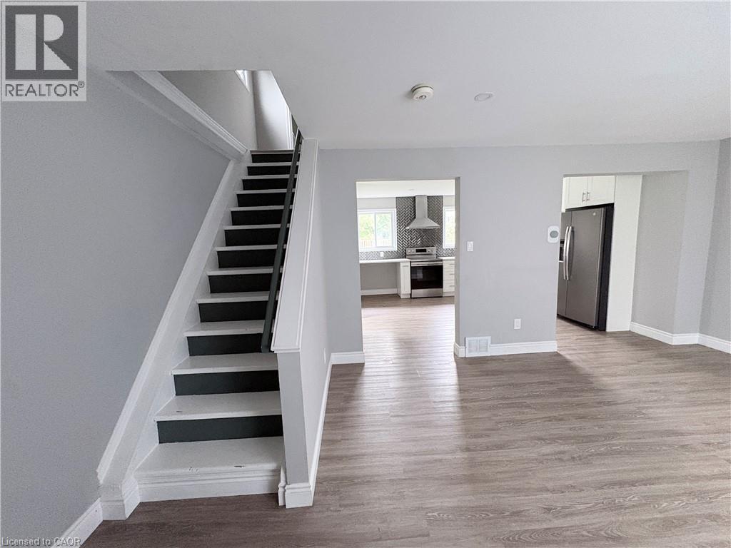 216 Brunswick Crescent, London, Ontario  N6G 3L2 - Photo 6 - 40856048