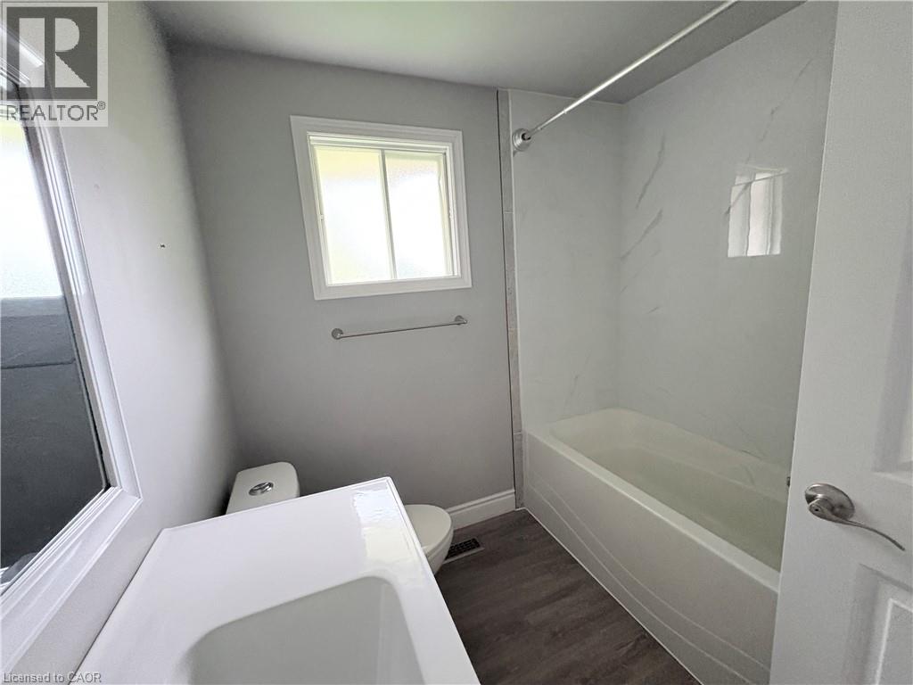216 Brunswick Crescent, London, Ontario  N6G 3L2 - Photo 15 - 40856048