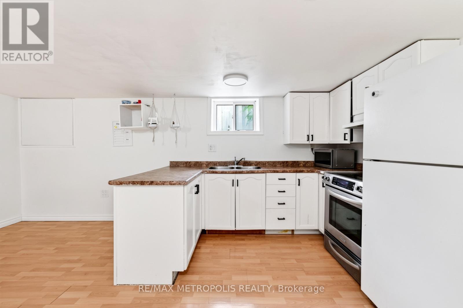 Bsmt - 312 Palmerston Avenue, Whitby, Ontario  L1N 3E9 - Photo 2 - E13490124