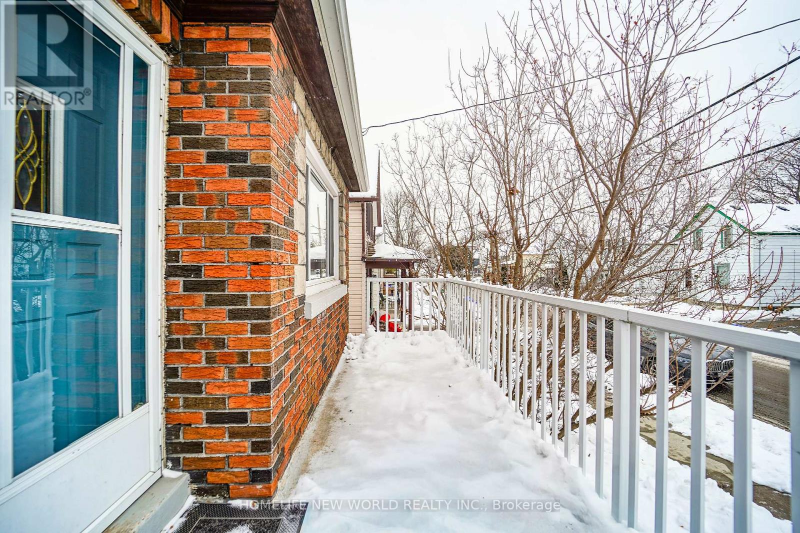 137 Banting Avenue, Oshawa, Ontario  L1H 2M5 - Photo 5 - E13681174