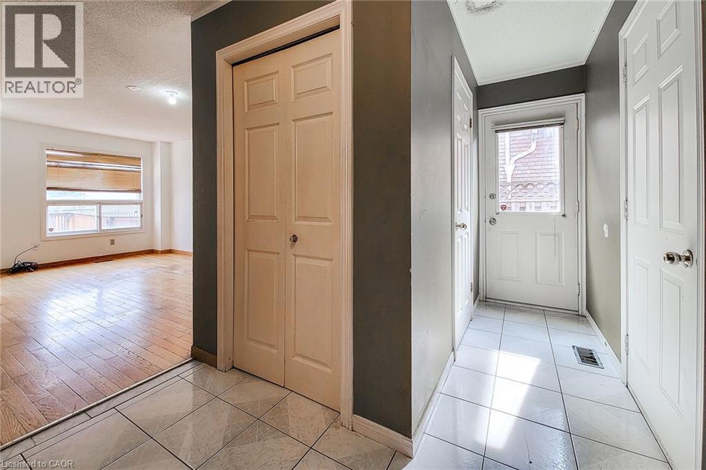 126 Farrington Crescent, Hamilton, Ontario  L8E 3N4 - Photo 19 - 40855211