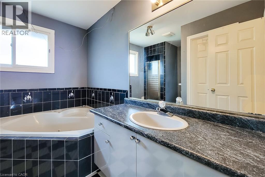 126 Farrington Crescent, Hamilton, Ontario  L8E 3N4 - Photo 25 - 40855211