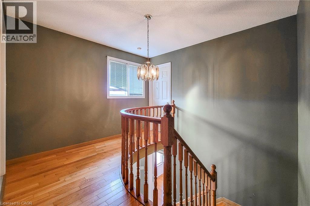 126 Farrington Crescent, Hamilton, Ontario  L8E 3N4 - Photo 22 - 40855211
