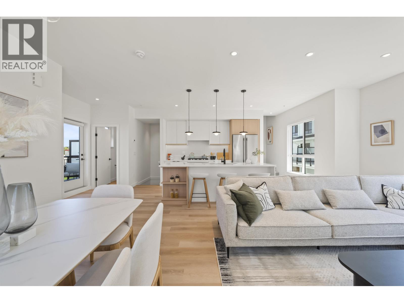 26 388 DUNCAN STREET, New Westminster, British Columbia