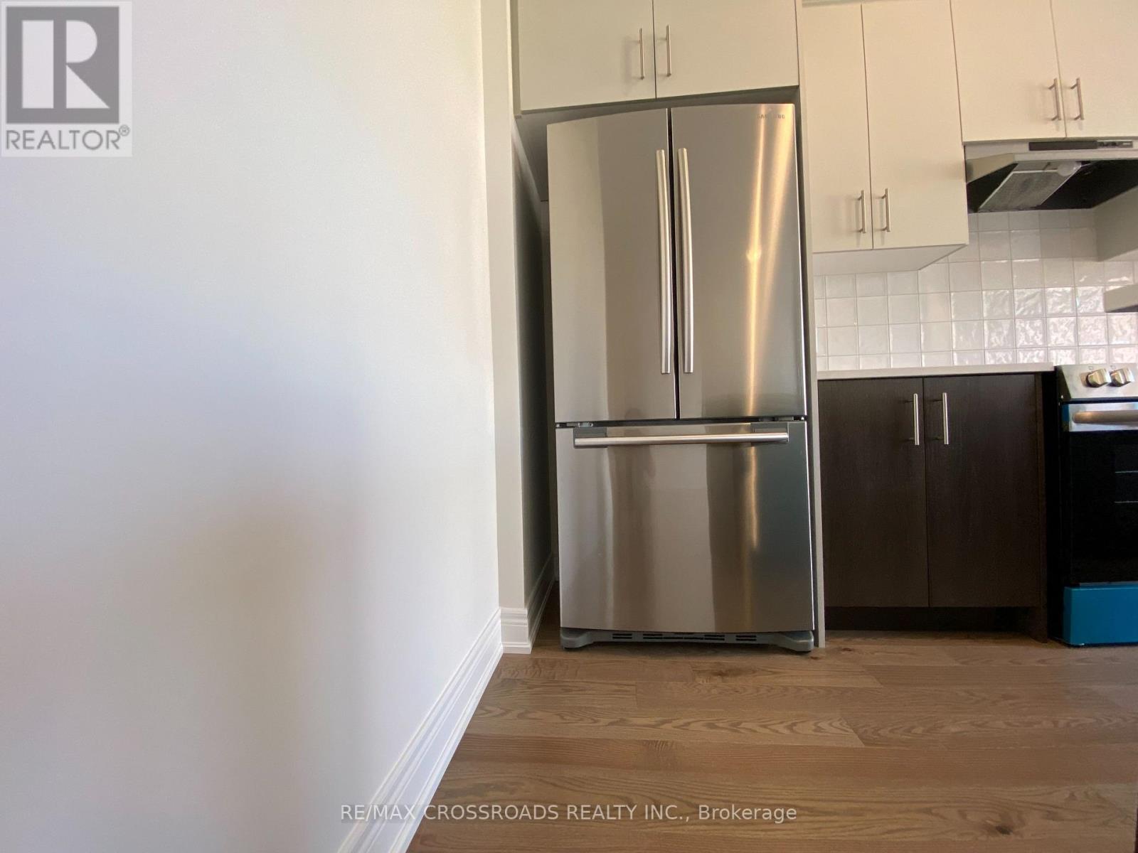 4 Kamper Avenue, Richmond Hill, Ontario  L4E 1M4 - Photo 15 - N13681184