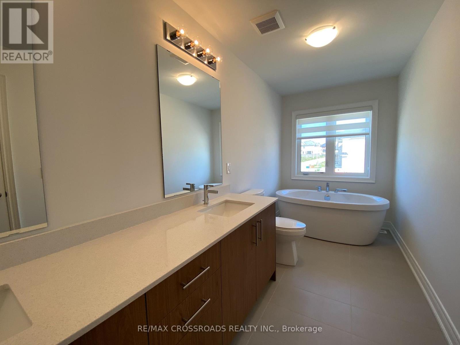 4 Kamper Avenue, Richmond Hill, Ontario  L4E 1M4 - Photo 31 - N13681184