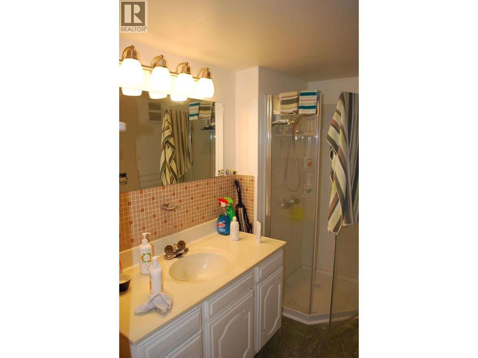 615 Victoria Street, Nelson, British Columbia  V1L 4L1 - Photo 32 - 10389879