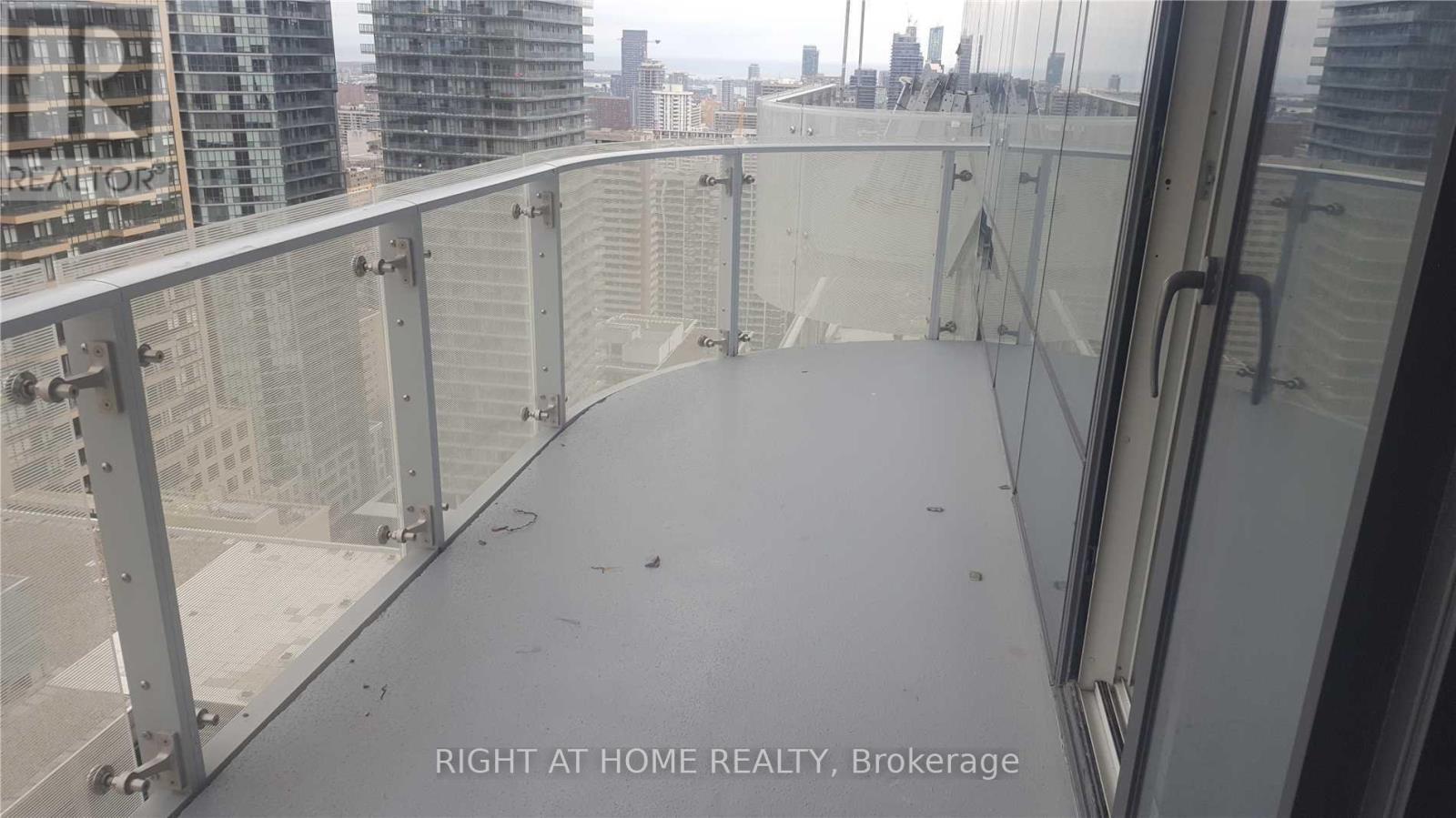 2703 - 1 Bloor Street E, Toronto, Ontario  M4W 0A8 - Photo 15 - C13681186