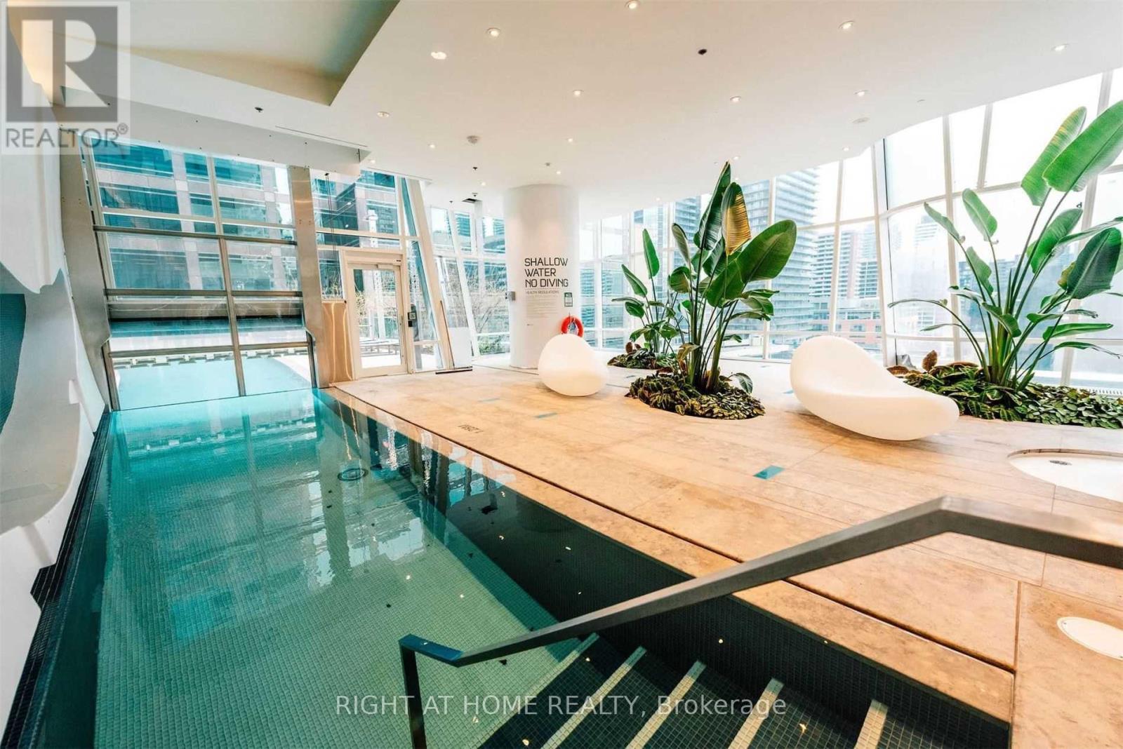 2703 - 1 Bloor Street E, Toronto, Ontario  M4W 0A8 - Photo 16 - C13681186