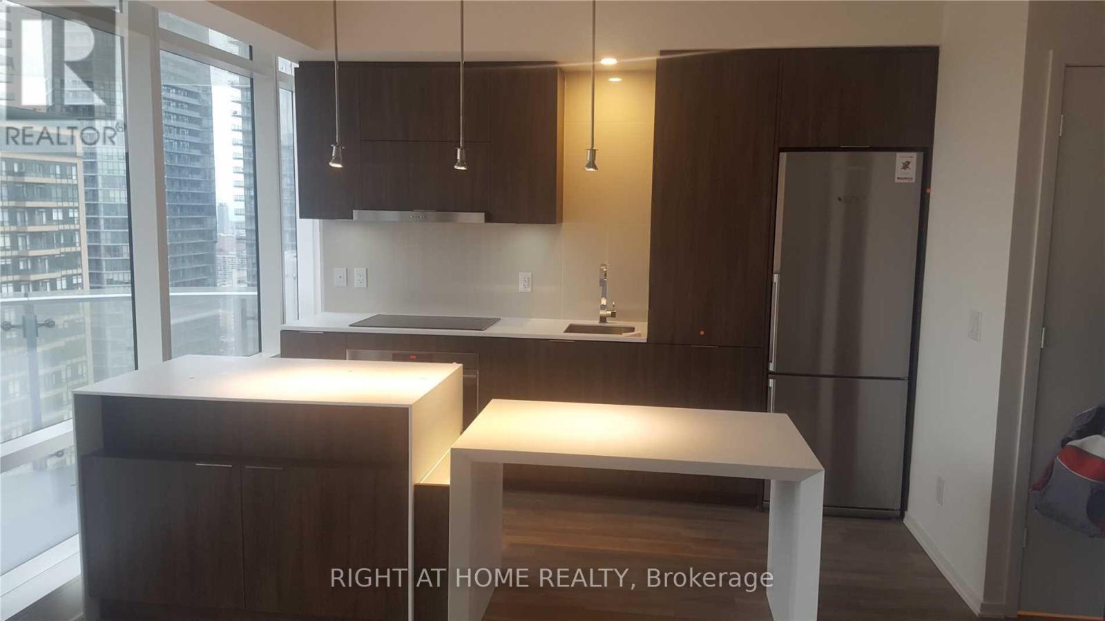 2703 - 1 Bloor Street E, Toronto, Ontario  M4W 0A8 - Photo 4 - C13681186