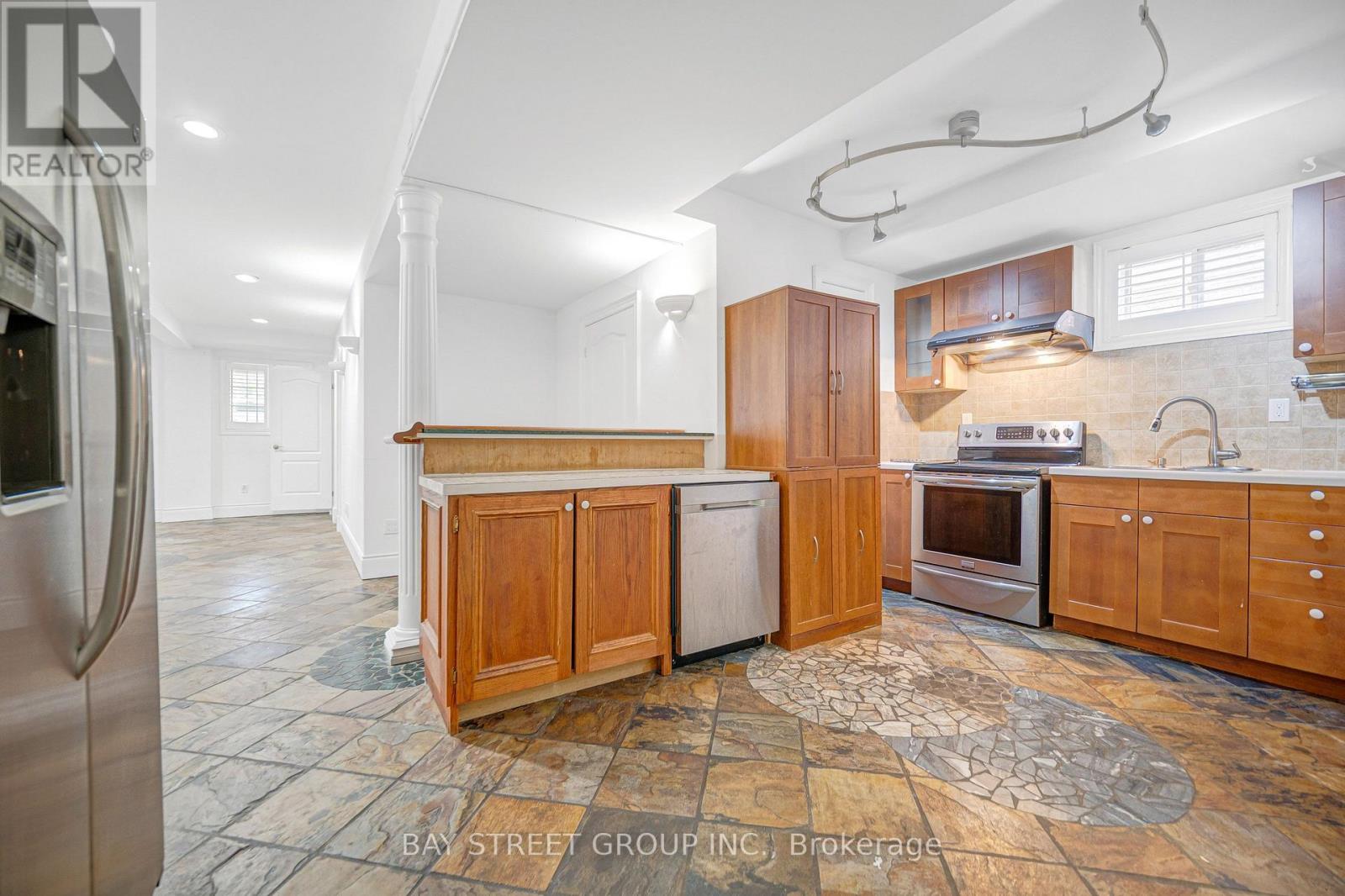231 Shaftsbury Avenue N, Richmond Hill, Ontario  L4C 0E8 - Photo 42 - N13681194