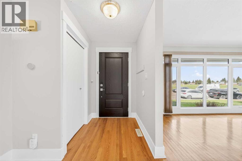 1728 Lake Bonavista Drive Se, Calgary, Alberta  T2J 3B5 - Photo 2 - A2308588