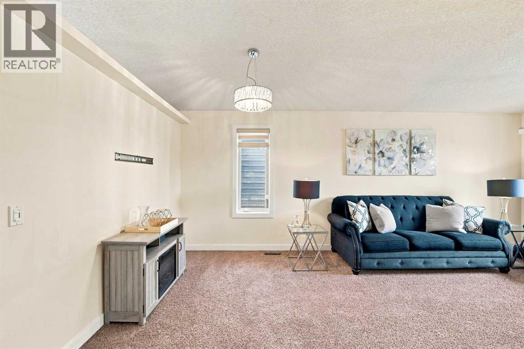 225 Harvest Glen Place NE, Calgary, Alberta  T3K 4J1 - Photo 12 - A2330527