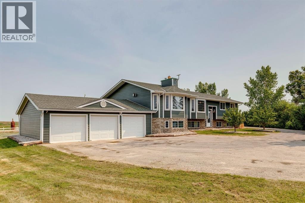 271154 Range Road 285, Rural Rocky View County, Alberta  T4B 2A4 - Photo 6 - A2334261