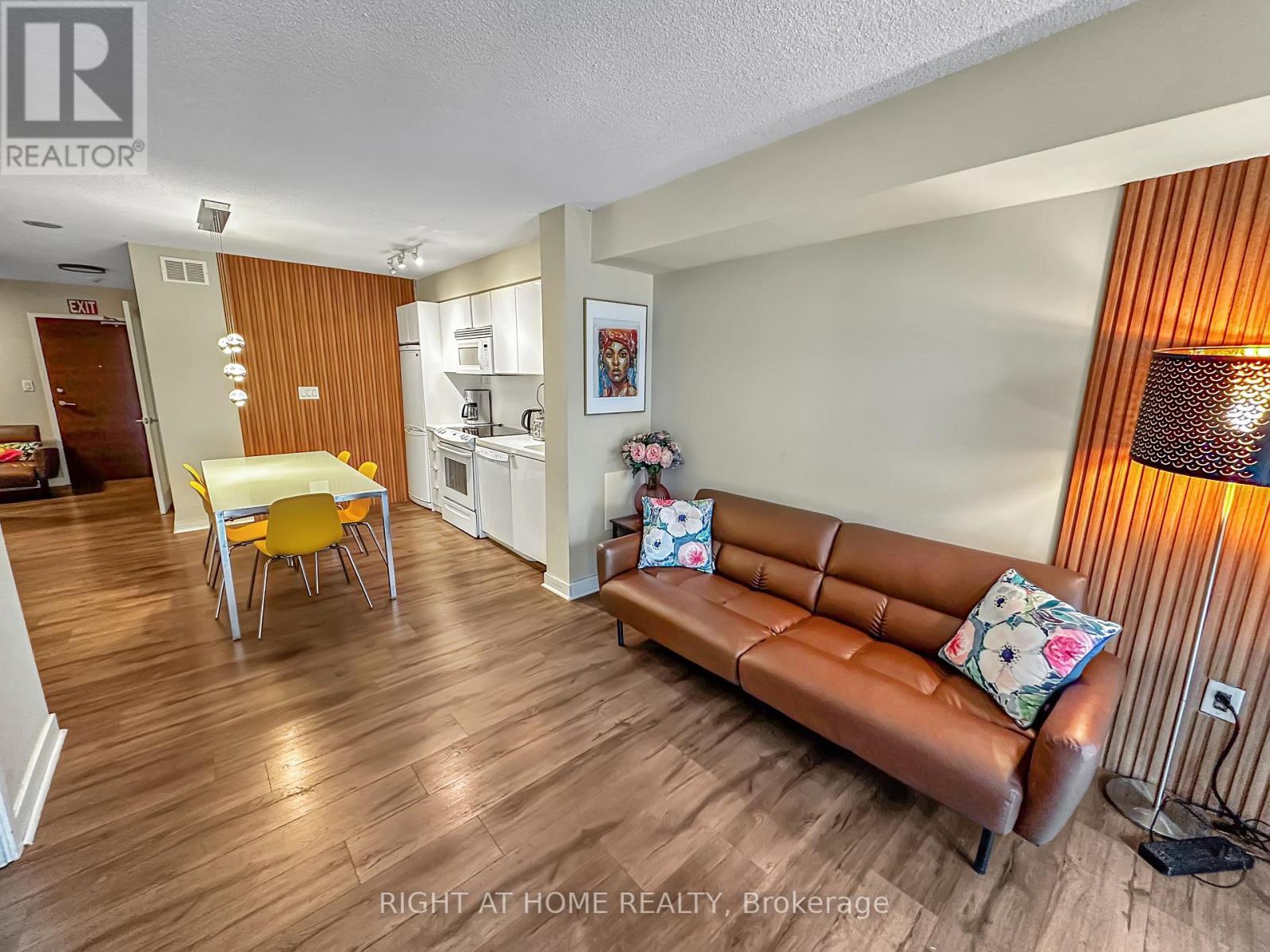 356 - 10 Capreol Court, Toronto, Ontario  M5V 4B3 - Photo 17 - C13681212