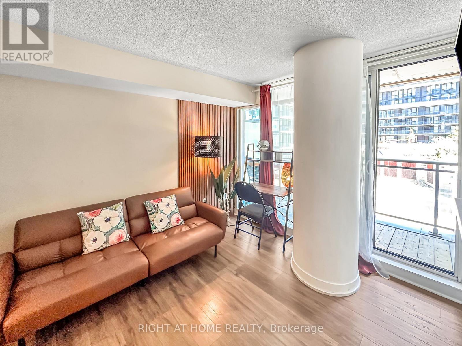 356 - 10 Capreol Court, Toronto, Ontario  M5V 4B3 - Photo 8 - C13681212