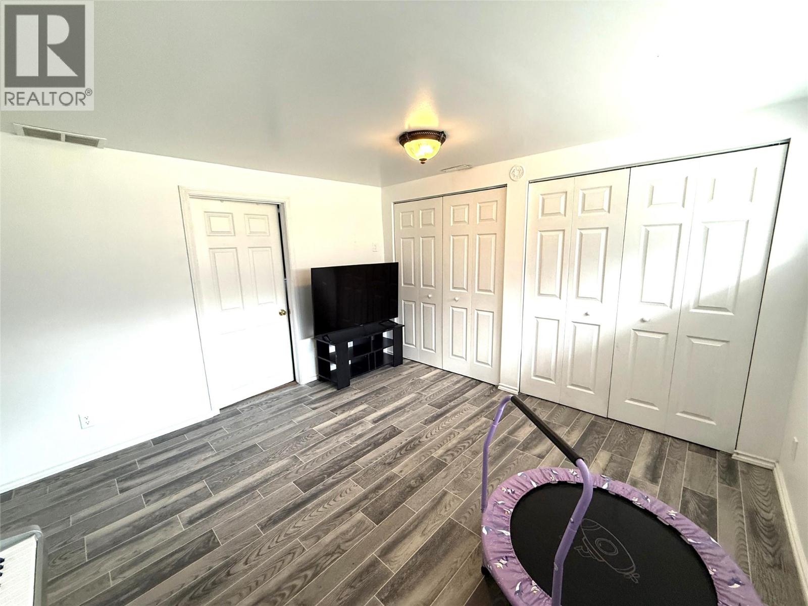 2607 Alpine Drive, Elkford, British Columbia  V0B 1H0 - Photo 21 - 10386786