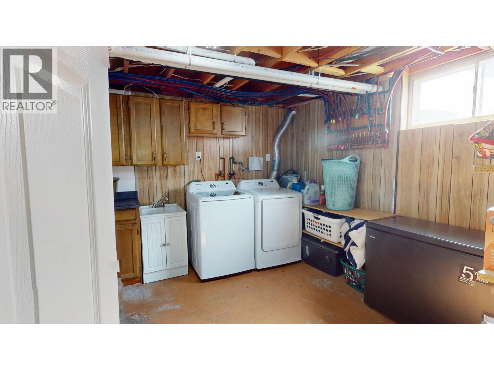 2607 Alpine Drive, Elkford, British Columbia  V0B 1H0 - Photo 28 - 10386786