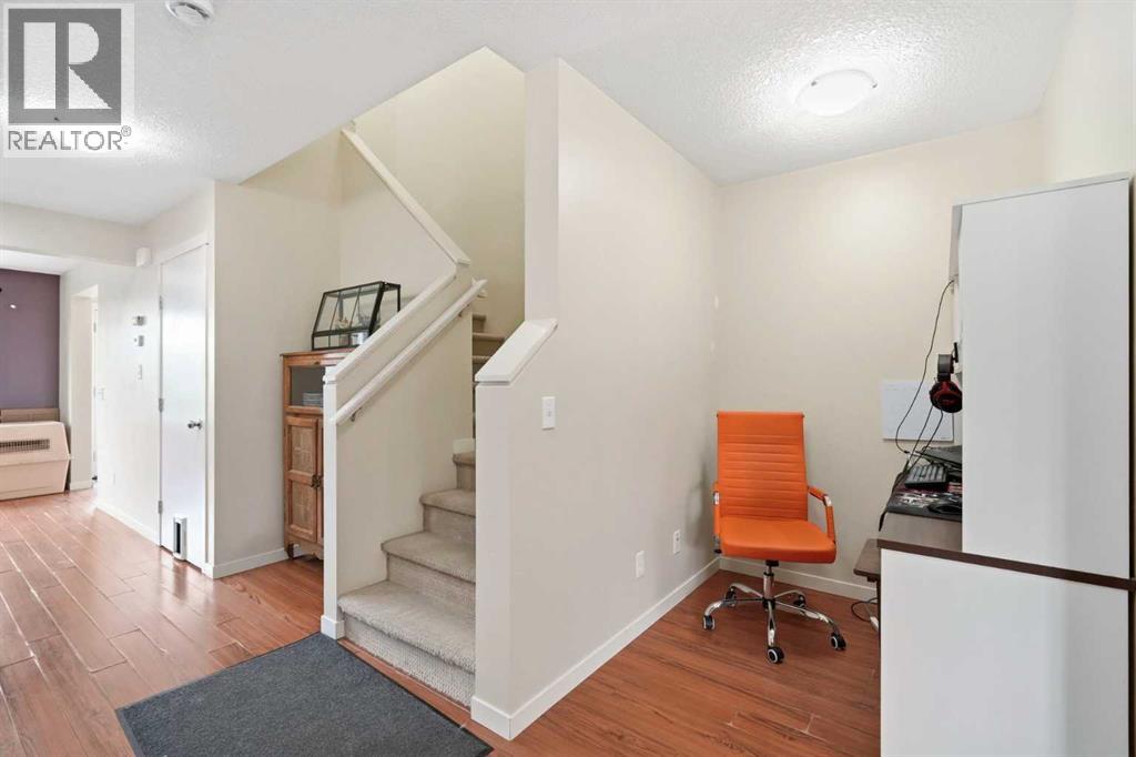 26 Copperpond Place SE, Calgary, Alberta  T2Z 0L6 - Photo 8 - A2336005