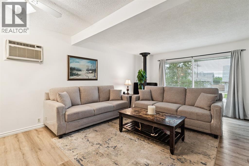283 Abinger Crescent Ne, Calgary, Alberta  T2A 6L2 - Photo 13 - A2336342