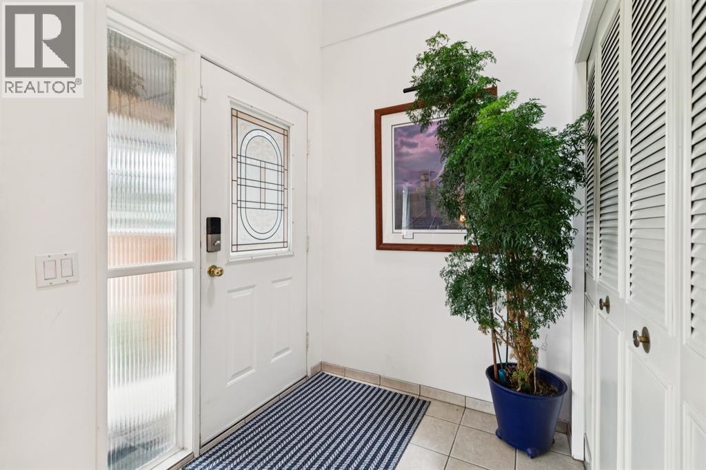 283 Abinger Crescent Ne, Calgary, Alberta  T2A 6L2 - Photo 8 - A2336342
