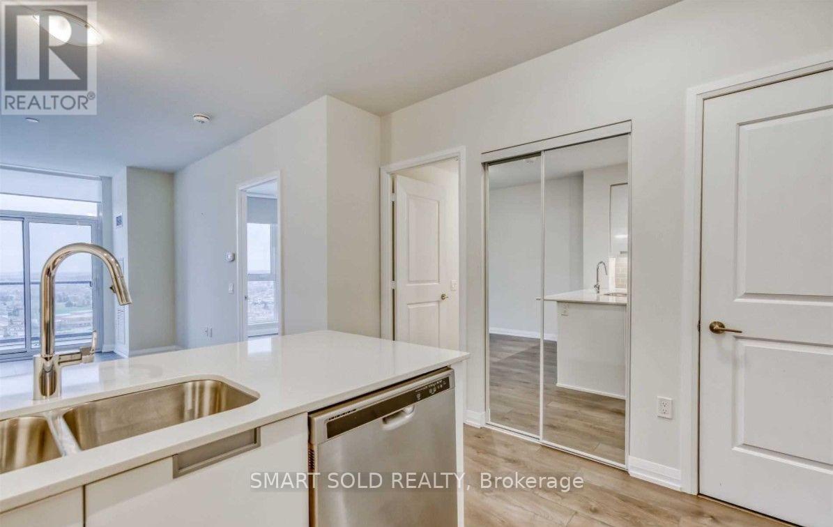 65 Watergarden Drive, Mississauga, Ontario  L5R 0G9 - Photo 6 - W13681216
