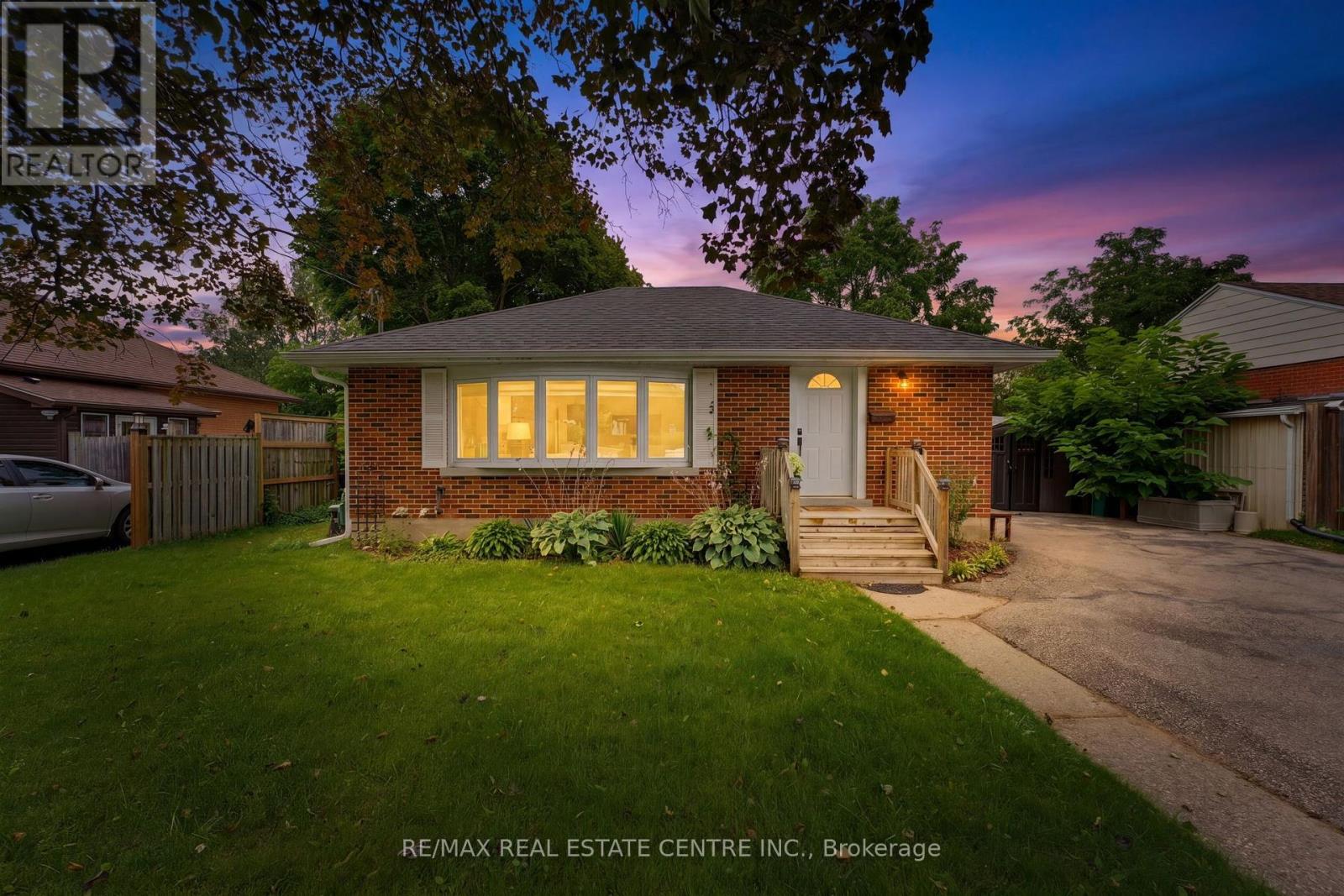 66 SCRIMGER AVENUE, Cambridge, Ontario
