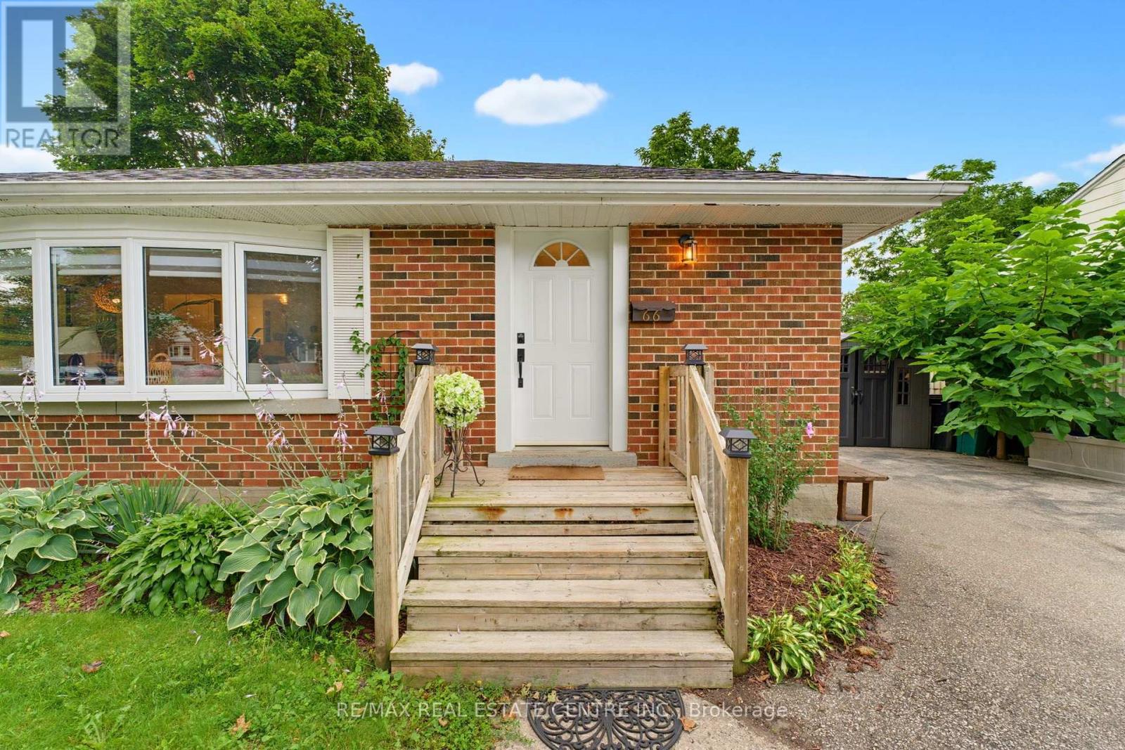 66 Scrimger Avenue, Cambridge, Ontario  N1R 4W3 - Photo 3 - X13681196